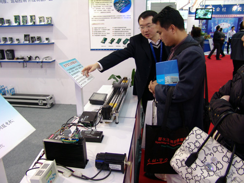 雷賽科技2009高交會上展風采 深耕技術引領智造未來
