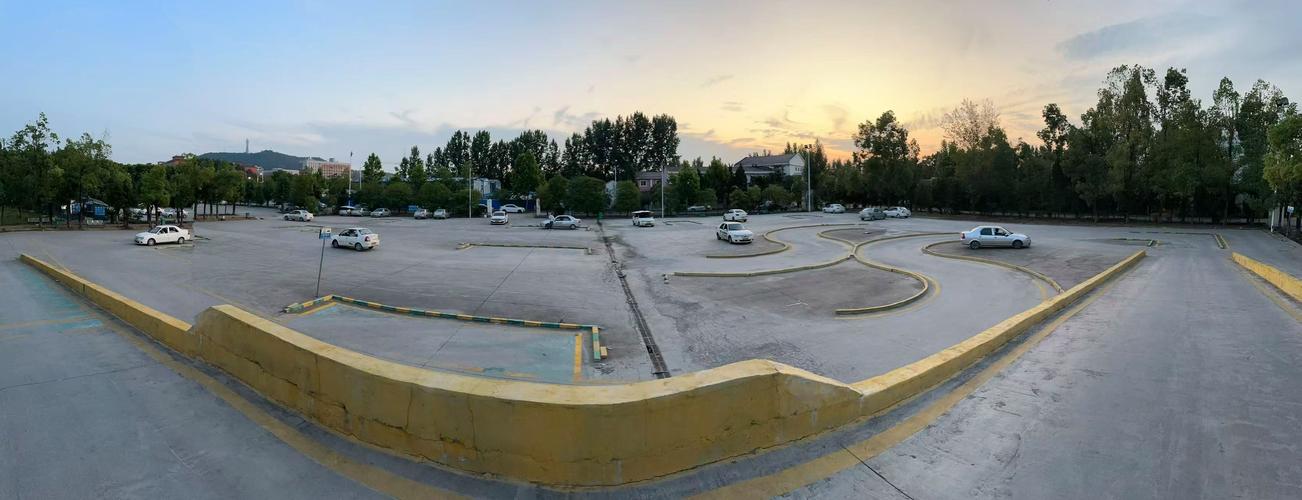 三鎮(zhèn)通駕校訓(xùn)練場(chǎng)地